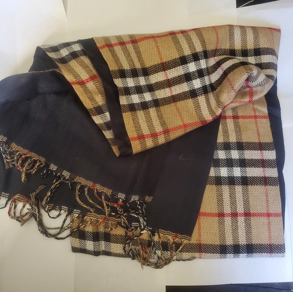 Burberry Nova Check Reversible Scarf - Picture 2 of 3